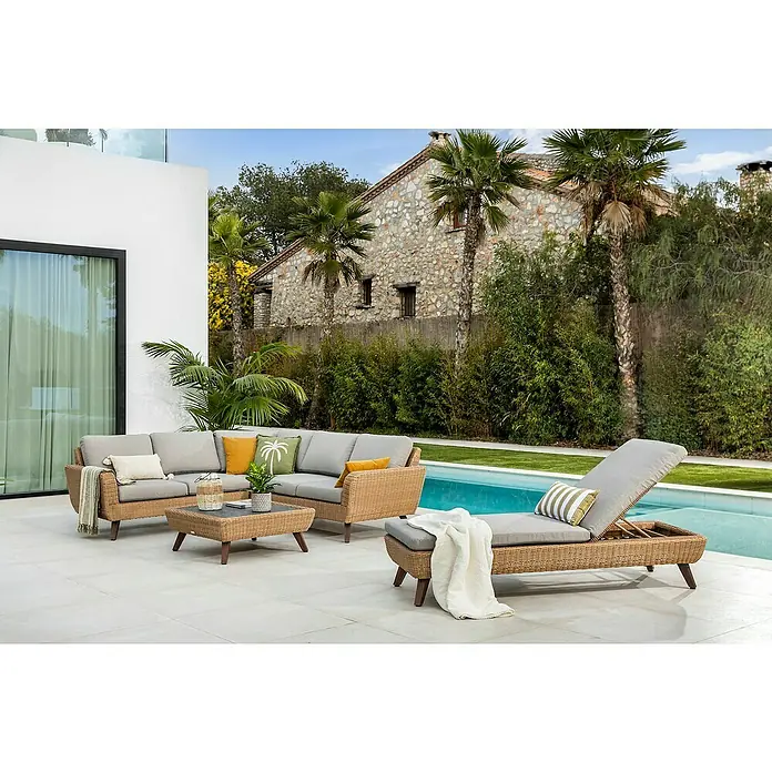 Sofá de conjunto Royal Riviera - Beige, An x Pr x Al: 234 x 89 x 75 cm, Aluminio/Ratán sintético - ¡Relájate con estilo con este conjunto de salón para exteriores! El conjunto incluye un sofá de ratán, una mesa y una tumbona con cojines cómodos.
