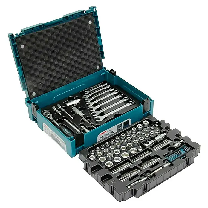Makita Werkzeugkoffer E-08713 - 120 -tlg. - Ein offener Werkzeugkoffer mit einer Vielzahl von Werkzeugen, darunter Schraubenschlüssel, Steckschlüssel und Bits, für Profis und Heimwerker.