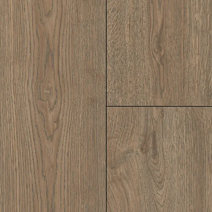 Egger Laminat NatureSense Aqua - Turin Eiche braun, Landhausdiele, 1.292 x 193 x 8 mm - Detailaufnahme von vier Paneelen hellbraunen Laminatbodens mit deutlicher Holzmaserung.