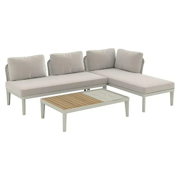 Sunfun Solo Conjunto de muebles chaise lounge + sofá + mesa - 3 pzs., Gris claro - Un conjunto de sala de estar moderno con cojines color crema y una mesa con tapa de madera y vidrio, perfecto para momentos de relax al aire libre.