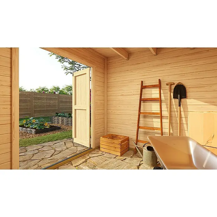 Weka Gerätehaus Batu Stella - Außenmaß inkl. Dachüberstand (B x T): 250 x 207,4 cm, Holz, Dunkelgrau - Innenansicht eines hellen Holzgartenschuppens mit Gartengeräten, mit Blick auf einen sonnigen Garten mit Hochbeeten.