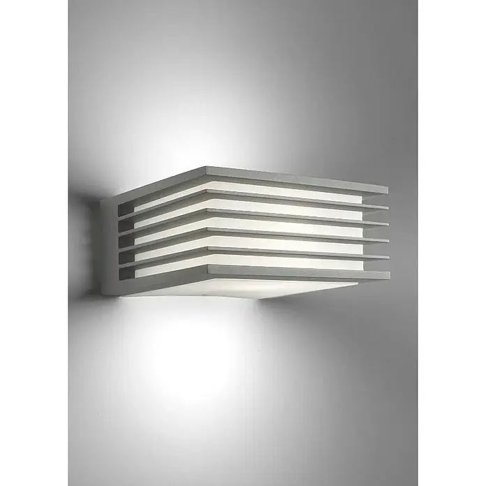 Philips Aplique exterior Dubai - 15 W, 17,1 x 17 x 8,2 cm, Gris, IP44 - Lámpara de pared cúbica moderna con listones horizontales, que crea luz difusa y ofrece una solución de iluminación elegante.