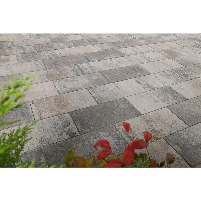 EHL Pflasterstein Cortona - Muschelkalk, 60 x 30 x 8 cm, Rechteckig - Pflastersteine in einem Fischgrätenmuster verlegt, die eine attraktive und funktionale Oberfläche für den Außenbereich bieten.