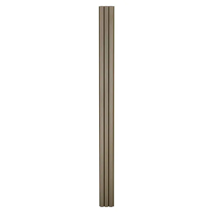 Dioco Revestimiento decorativo alistonado - L x An: 220 x 17 cm, Teka - Primer plano de un panel con tres tablas verticales de color marrón claro separadas por sombras más oscuras, creando un patrón decorativo.