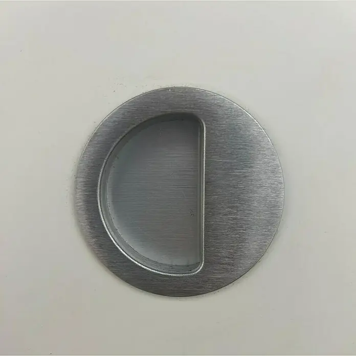 Invado Falttür ND90 - 860 x 1.985 mm, Verkehrsweiß matt, Mittellage: Wabe - Runde, gebürstete Metall-Muschelgriff für Schiebetüren.