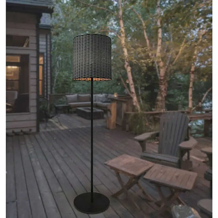 Tween Light Andria Außenstehleuchte - Höhe: 152 cm, IP44, Matt Schwarz - Elegante schwarze Bodenleuchte mit Rattan-Schirm für den Außenbereich, ideal für stimmungsvolle Beleuchtung auf Terrasse und Balkon.