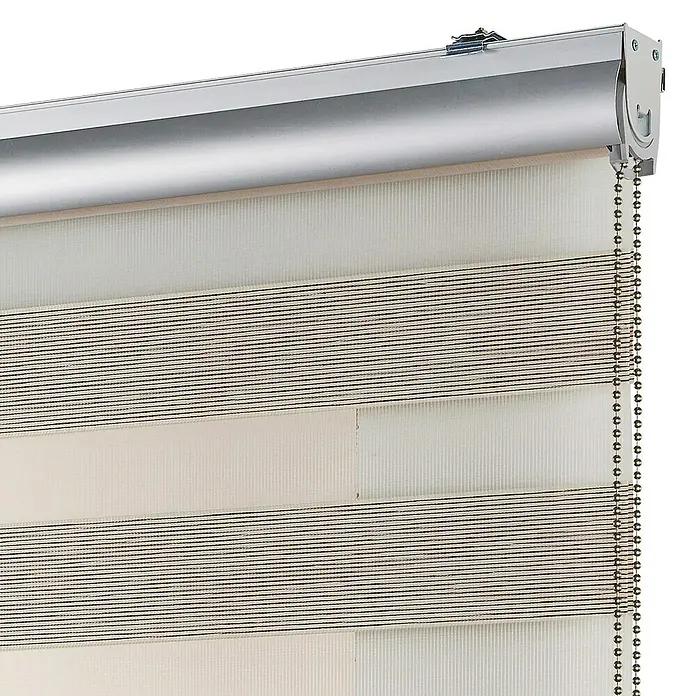 Estor noche y día Platinum - An x Al: 160 x 250 cm, Beige - Primer plano de un estor enrollable doble con paneles de tela transparentes y opacos alternados y control de cadena.