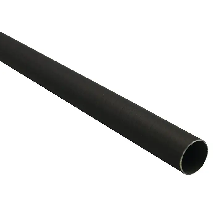 Expo Ambiente Gardinenstange - Eisenoptik-brush, Länge: 240 cm, Durchmesser: 20 mm - Produktbild eines schwarzen Metallrohrs. Das Rohr liegt diagonal und ist auf einem weißen Hintergrund isoliert.
