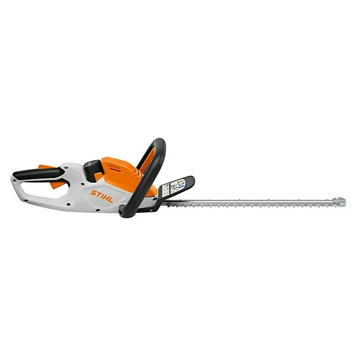 Stihl AS Akku-Heckenschere HSA 30 - 10,8 V, Li-Ionen, 1 Akku, Schnittlänge: 45 cm - Weiße und orangefarbene Stihl Heckenschere mit schwarzen Griffen und einem langen, gezackten Metallmesser.