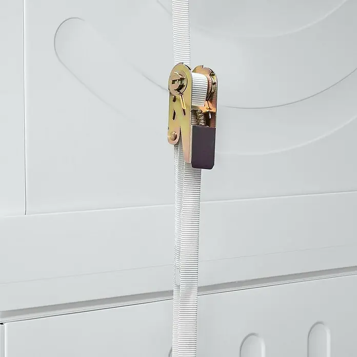 Xavax Zwischenbaurahmen - Passend für: Für Geräte mit einer Breite ab 45 bis 60 cm - Goldfarbene Metallratsche mit weißem Gurt zum Spannen oder Sichern von Lasten.
