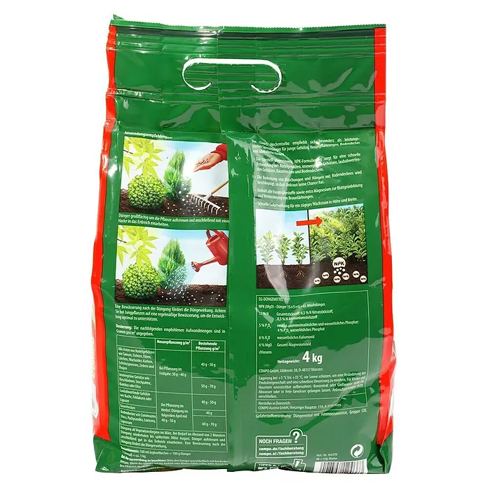 Compo Strauch- & Heckendünger Hecken Turbo - 4 kg - Grüne und rote Plastiktüte mit COMPO Dünger und weißem Griff.
