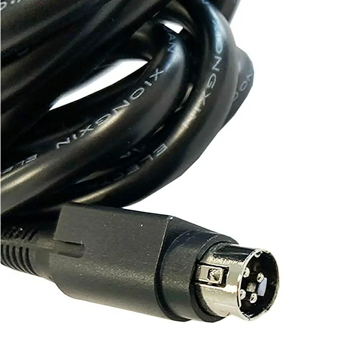 Batteriekabel - Schwarz - Schwarzes Kabel mit einem 5-poligen DIN-Stecker.