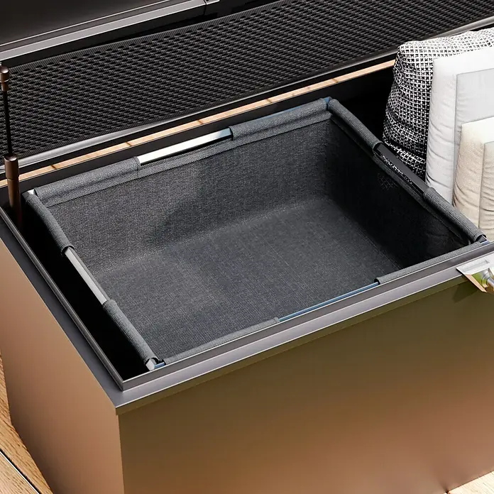 Sunfun Lumar Korb für Kissenbox - L x B x H: 66,5 x 54,5 x 25 cm, Night-Grey - Nahaufnahme eines modernen Möbels mit einem integrierten, grauen Stoffeinsatz, der für stilvolle Aufbewahrung sorgt.