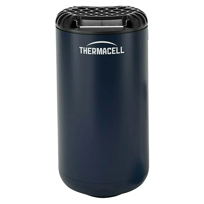 Thermacell Stechmückenschutz Gerät Protect ohne Wirkstoff - Navy Blue - Dunkelblaues zylindrisches Thermacell Mückenschutzgerät mit schwarzem Lüftungsoberteil.