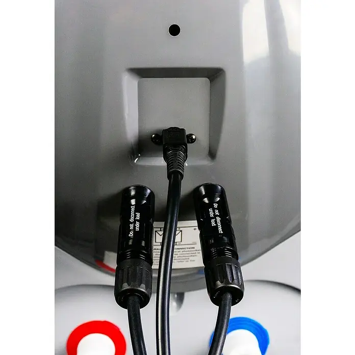 Boiler Solar - 77 l - Drei schwarze Elektrokabel mit Steckverbindern, zwei mit 'Do not disconnect under load' beschriftet, an einem grauen Gerät angeschlossen. Rote und blaue Kappen sind sichtbar.