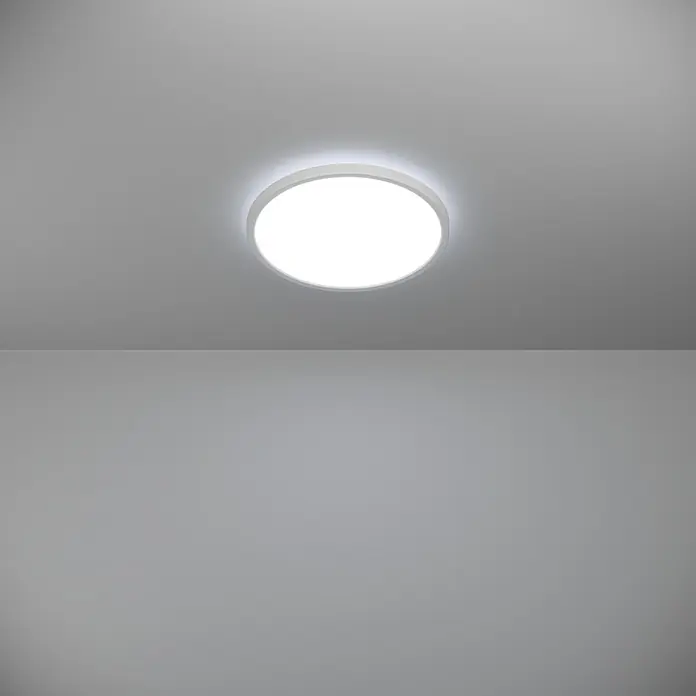 Eglo LED-Deckenleuchte Rovito - 13,9 W, Ø x H: 30 x 3 cm, Weiß, Warmweiß - Eine runde Deckenleuchte strahlt helles Licht ab, ideal für eine moderne und minimalistische Raumgestaltung.