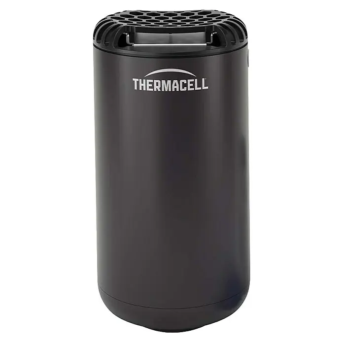Thermacell Stechmückenschutz Gerät Protect ohne Wirkstoff - Graphit - Dunkelgraues zylindrisches Thermacell Mückenschutzgerät mit perforierter Oberseite.