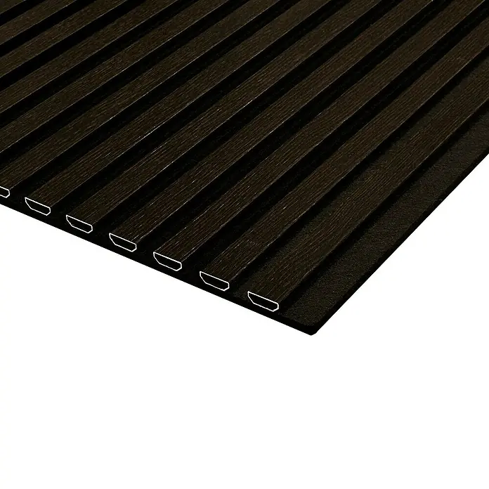 FN Neuhofer Akustikpaneel Aluminium Foliert - Eiche Dunkel, L x B x S: 2.400 x 565 x 17 mm - Nahaufnahme eines Akustikpaneels aus dunklem Holz mit Lamellenstruktur und Aluminiumprofilen, ideal für moderne Raumgestaltung.