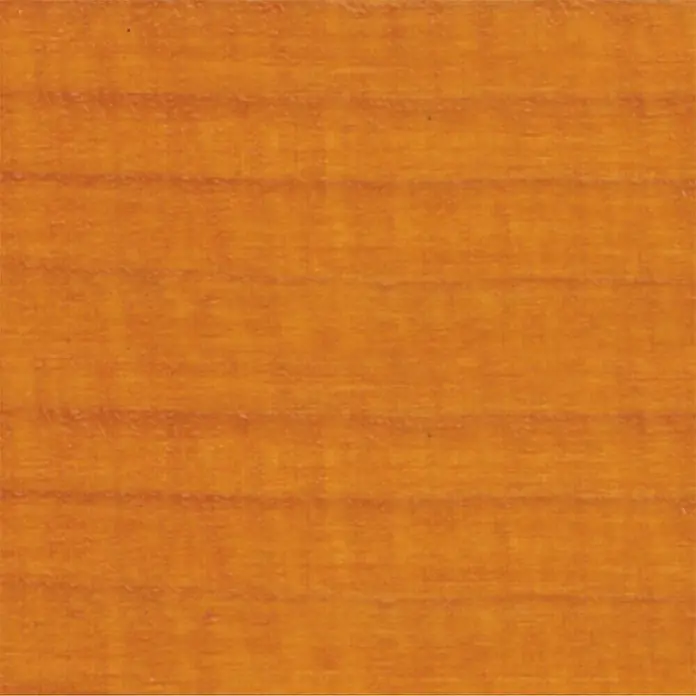 Clou Aqua Lacklasur Combi-Clou L17 - Kiefernblond, 375 ml, Seidenmatt - Nahaufnahme von lasiertem, orangefarbenem Holz mit horizontaler Maserung, ideal für Möbel oder dekorative Oberflächen.