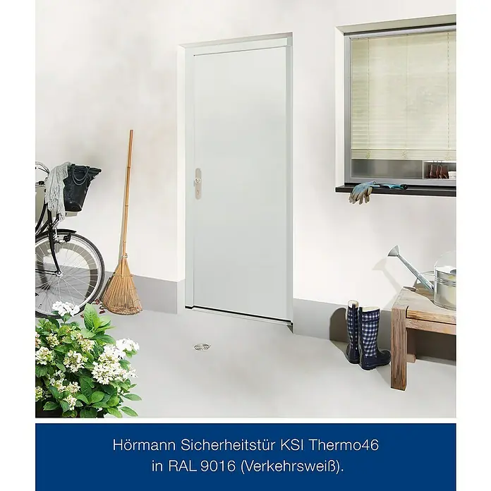 Hörmann Stahlschutztür KSI Thermo46 RC2 - 87,5 x 200 cm, DIN Anschlag: Links, Verkehrsweiß - Hormann Sicherheitstür KSI Thermo46 in Verkehrsweiß, in einem Hauswirtschaftsraum installiert.
