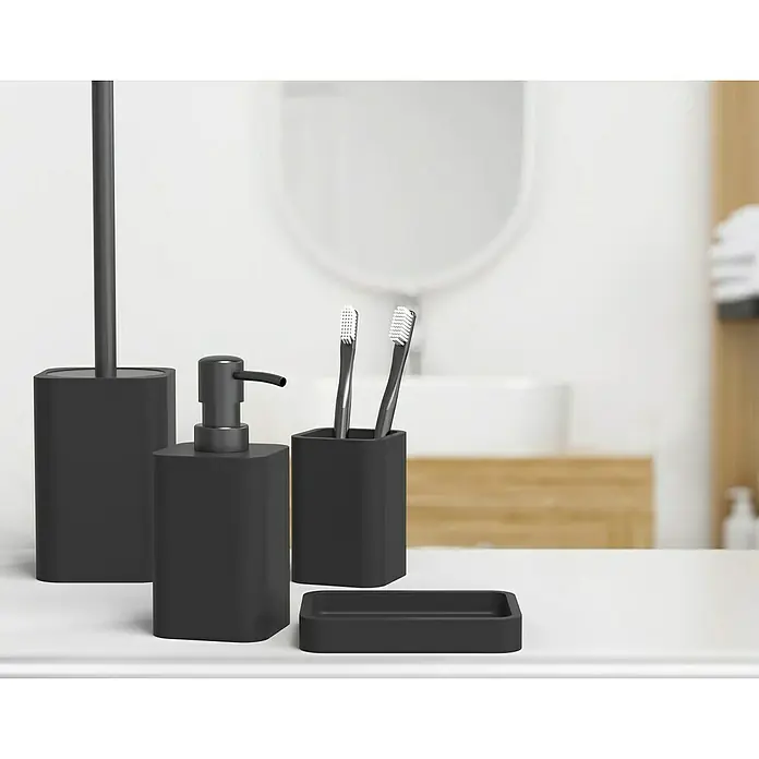 Aquasanit Onyx Portacepillos - L x An x Al: 6,9 x 6,9 x 10 cm, Plástico - Primer plano de un elegante juego de accesorios de baño en negro mate, con dispensador de jabón, portacepillos de dientes y jabonera.