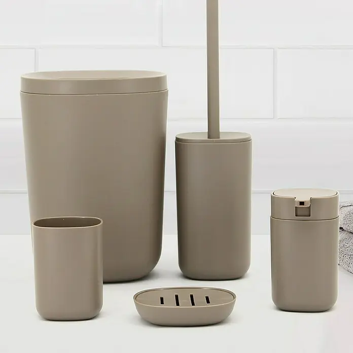 Aquasanit Kubik Portacepillos - L x An x Al: 7 x 7 x 95 cm, Plástico, Beige - Un elegante juego de baño color topo que incluye papelera, escobilla de baño, vaso, jabonera y dispensador de jabón.