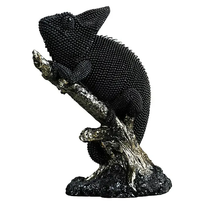 Dekofigur Chameleon - Höhe: 22 cm, Schwarz - Schwarze Chamäleon-Figur mit strukturierter Haut auf einem strukturierten Ast.