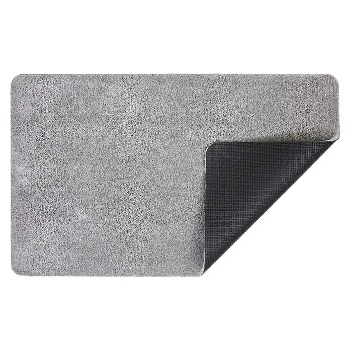 Fußmatte Moon - Hellgrau, 100 x 60 cm, 100 % Polyester - Graue Fußmatte mit umgeschlagener Ecke, die eine schwarze, genoppte Unterseite und farblich abgestimmte Streifen zeigt.
