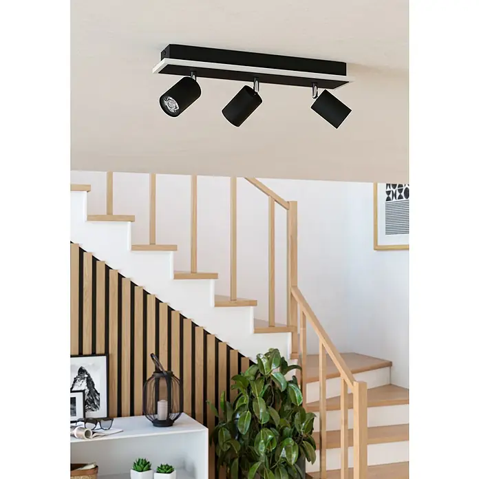 Eglo Regleta LED - 20 W, L x An x Al: 46 x 10 x 14 cm, Negro, Blanco cálido - La lámpara de techo con tres focos negros proporciona iluminación dirigida en la habitación y establece acentos modernos.