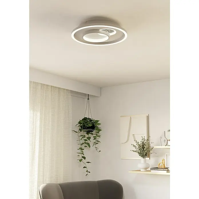 Eglo LED-Deckenleuchte Tiriolo - 14 W, Weiß, Silber, Neutralweiß, Durchmesser: 38 cm - Moderne weiße LED-Deckenleuchte mit integriertem Ventilator, kreisförmiges Design mit überlappenden Ringen, beleuchtet einen Raum.