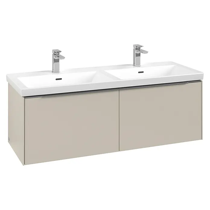 Villeroy & Boch Subway 3.0 Waschbeckenunterschrank - Cashmere Grey, Anzahl Schubladen: 2 Stk., Farbe Griff: Aluminium glänzend, B x T x H: 127,2 x 47,8 x 42,9 cm, Mit Beleuchtung, Geeignet für Doppelwaschtisch - Wandhängender Doppelwaschtisch mit weißen Keramikbecken, Chromarmaturen und einem hellbeigen Unterschrank.
