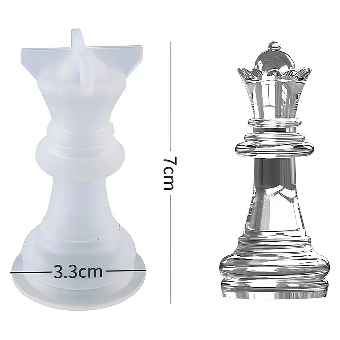 CreativEpoxy Gießform Silikonformen-Set - Schach, Silikon - Durchscheinende weiße Silikonform für Schachfigur Dame (7cm H, 3.3cm Basis) neben klarer Harz-Dame.