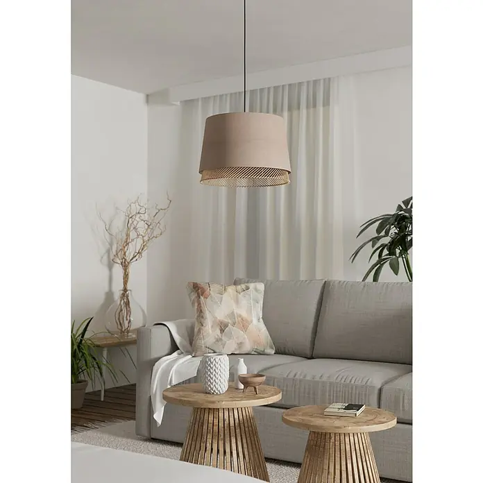 Eglo Tabley Pendelleuchte rund - 40 W, Ø x H: 38 x 110 cm, Schwarz, E27 - Nahaufnahme einer stilvollen, zweistufigen Pendelleuchte mit beiger Stoffoberseite und einem filigranen, durchbrochenen Lampenschirm.