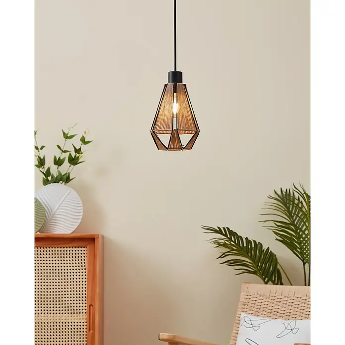 Eglo Pendelleuchte ADWICKLE - 40 W, L x B x H: 17 x 14,5 x 11 cm, Schwarz, E27, 1 Stk. - Nahaufnahme einer hängenden Pendelleuchte mit einer geometrischen Form und natürlicher Seilumwicklung.