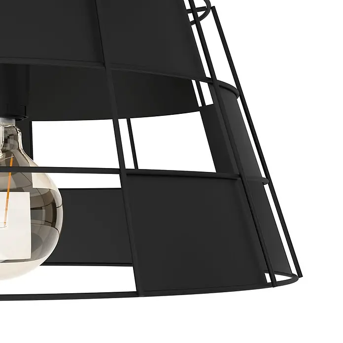 Eglo Deckenleuchte rund PONTEFRACT - 40 W, Ø x H: 42 x 20,5 cm, Schwarz, E27 - Nahaufnahme einer schwarzen Käfig-Pendelleuchte mit einer dekorativen Edison-Glühbirne. Elegante Beleuchtung für ein modernes Interieur.