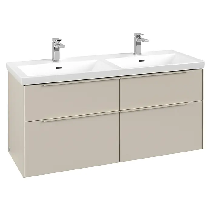 Villeroy & Boch Subway 3.0 Waschbeckenunterschrank - Cashmere Grey, Anzahl Schubladen: 4 Stk., Farbe Griff: Monochrom, B x T x H: 127,2 x 47,8 x 57,6 cm, Mit Beleuchtung, Geeignet für Doppelwaschtisch - Doppelwaschtischunterschrank mit zwei weißen Keramikwaschbecken, Chromarmaturen und hellbeigem Schrank mit vier Schubladen.