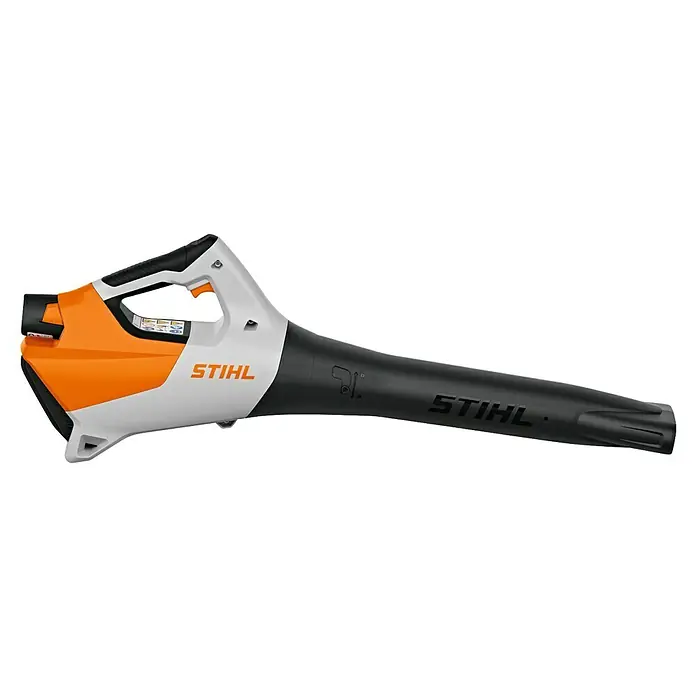Stihl AS Akku-Laubbläser BGA 30 - 10,8 V, Ohne Akku, Blasgeschwindigkeit: 43 m/s, Blasleistung: 430 m³/h - Stihl Akku-Laubbläser in Orange, Weiß und Schwarz mit langem Blasrohr.
