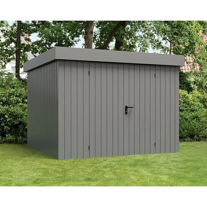 EcoStar Gerätehaus Euroline Trend EFD10 - Außenbreite inkl. Dachüberstand: 285 cm, Außentiefe inkl. Dachüberstand: 278 cm, Stahl, Graualuminium, Doppeltür - Abbildung eines modernen, grauen Gartenschuppens mit senkrechten Holzpaneelen und einem flachen Dach, ideal zur Aufbewahrung im Freien.