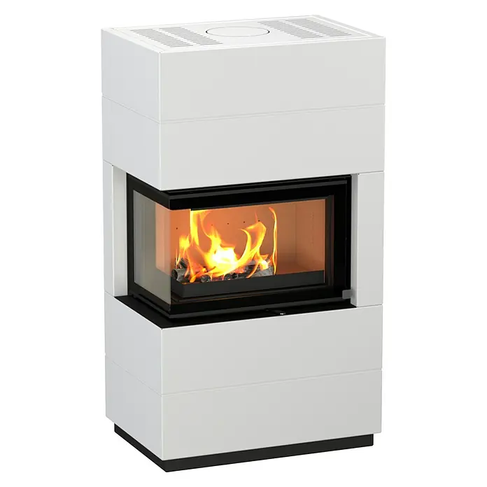 Kaminofen Integra Plus Line Links - 8 kW, Raumheizvermögen: 229 m³, Material Verkleidung: Stahl, Weiß - Moderner weißer Kaminofen mit Eckscheibe, die lodernde Flammen zeigt.
