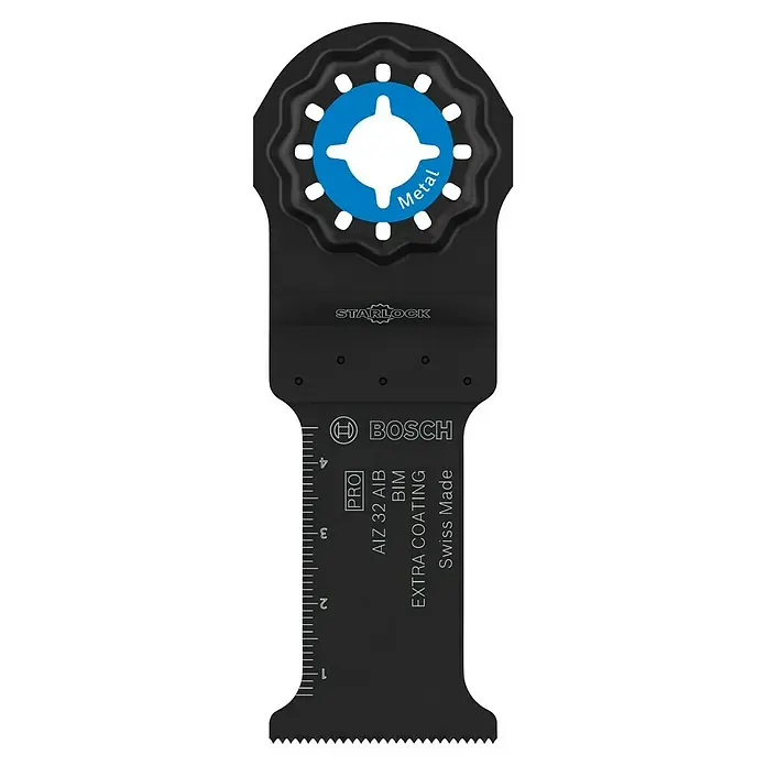Bosch Professional Hoja de sierra de inmersión AIZ 32 AIB - 40 x 32 mm, Apto para: Metal - La imagen muestra una hoja de sierra Bosch Starlock AIZ 32 AIB BIM, apta para trabajos en metal y de fabricación suiza.