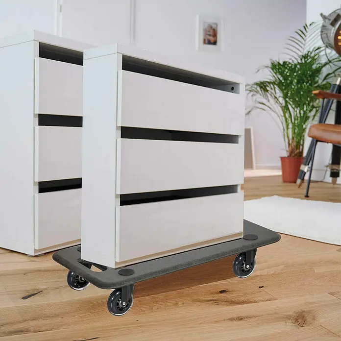 Wagner System Base con ruedas MM 1611 - L x An x Al: 59 x 29 x 11 cm, Capacidad de carga: 250 kg, Madera - Carro para muebles con cómodas blancas encima. El carro para muebles facilita el transporte de objetos pesados.