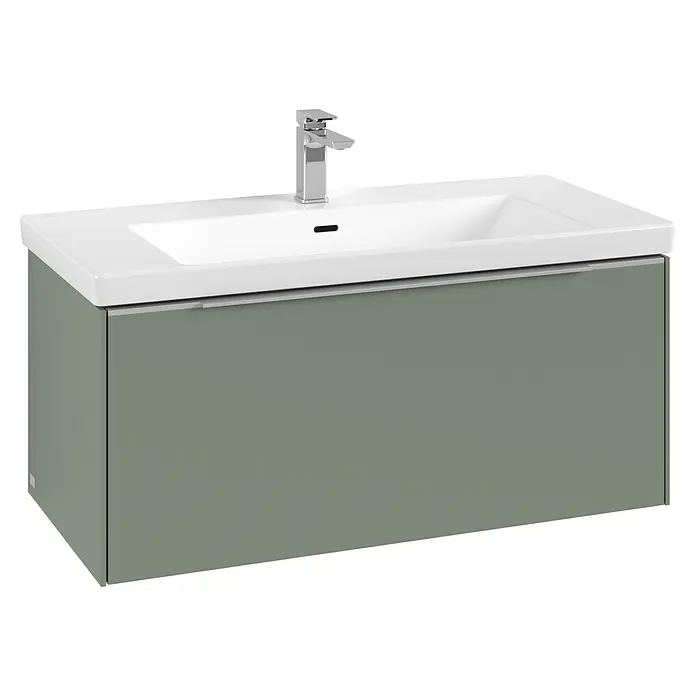 Villeroy & Boch Subway 3.0 Waschbeckenunterschrank - Soft Green, Anzahl Schubladen: 1 Stk., Farbe Griff: Aluminium glänzend, B x T x H: 97,3 x 47,8 x 42,9 cm, Mit Beleuchtung - Salbeigrüner Badezimmerschrank mit weißem Waschbecken und Chromarmatur.