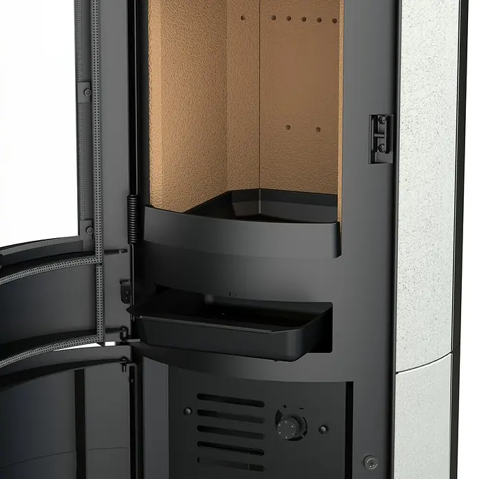 Kaminofen Cumulus Omega XL Limestone - 7 kW, Raumheizvermögen: 200 m³, Schwarz - Innenansicht einer Heizanlage mit strukturierter Brennraumauskleidung, herausnehmbarer Ascheschale und Belüftungssteuerung.