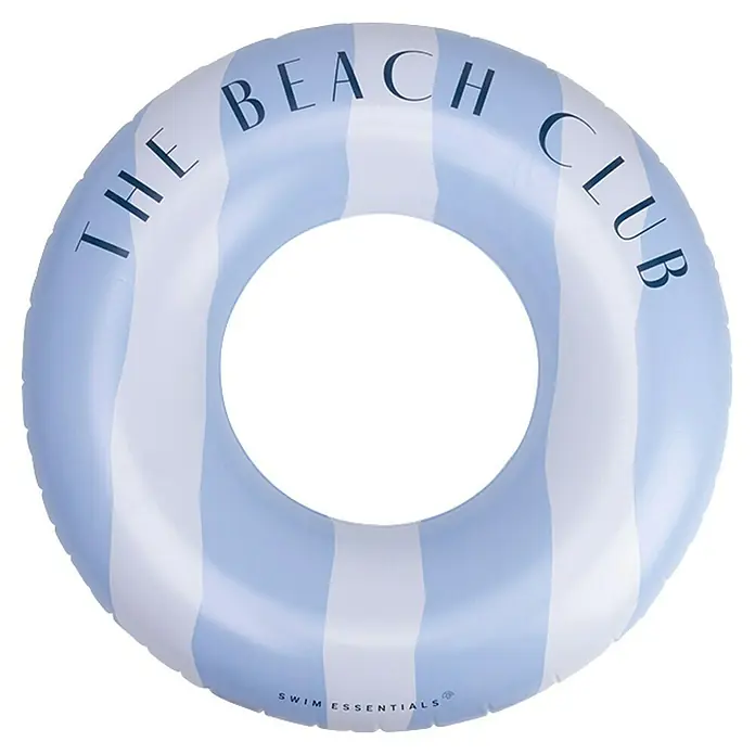 Swim Essentials Schwimmring The Beach Club - Weiß-Blau gestreift, Durchmesser: 120 cm - Hellblau-weiß gestreifter aufblasbarer Schwimmring mit der Aufschrift 'THE BEACH CLUB'.