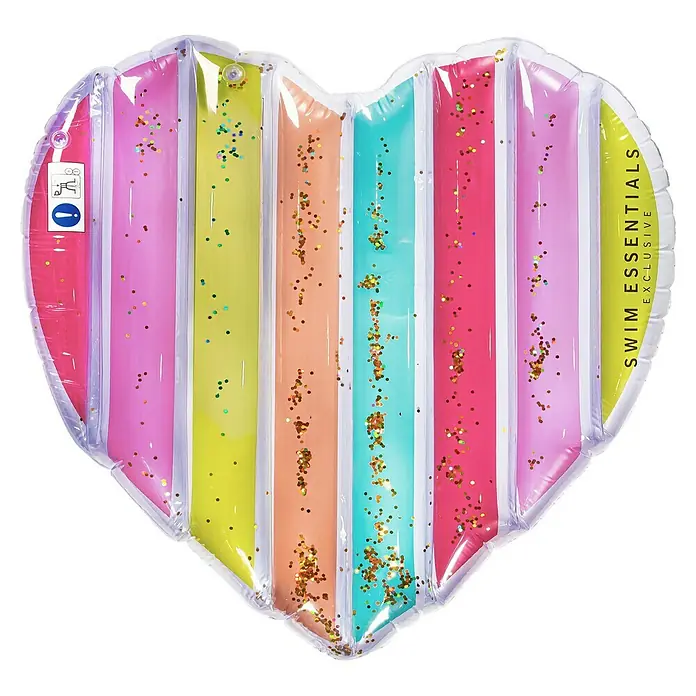 Swim Essentials Luftmatratze - L x B: 150 x 120 cm, Bunt - Herzförmige aufblasbare Pool-Schwimmhilfe mit bunten vertikalen Streifen und Glitzer, bedruckt mit Warnhinweis und „SWIM ESSENTIALS“.
