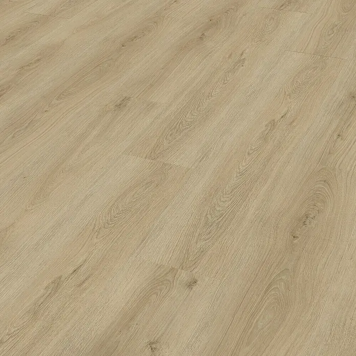 Living by Haro Hydrostar Designboden - Eiche Lucca puro, Landhausdiele, 1.282 x 235 x 6,5 mm - Nahaufnahme eines Laminatbodens in einem hellen Holzton, der eine warme und einladende Atmosphäre vermittelt. Die Maserung ist deutlich sichtbar.