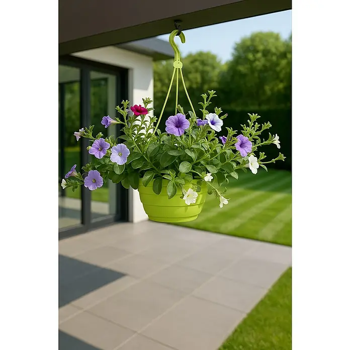Piardino Petunie Trio in Wasserspeicherampel -  - Ein leuchtend grüner Hängetopf mit bunten Petunien sorgt für eine fröhliche Atmosphäre im Außenbereich. Perfekt für Balkon und Terrasse.
