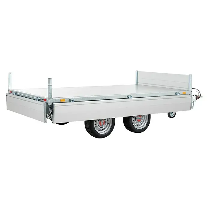 Stema Kippanhänger Rocko 2700 Tandem Elektro - Nutzlast: 1.971 kg, Doppelachser, Kasteninnenmaß: 301 × 153 x 30 cm, Gebremst - Weißer zweiachsiger Pritschenanhänger mit verzinktem Rahmen und Bordwänden für vielseitigen Transport.