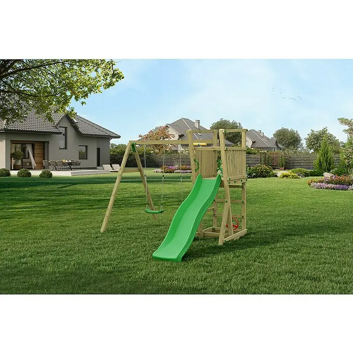 Funky Combo Kinderspielturm Dream - Kesseldruckimprägniert - Ein hölzernes Spielplatzgerät mit Schaukel und grüner Rutsche steht auf einer grünen Rasenfläche vor einem Haus.