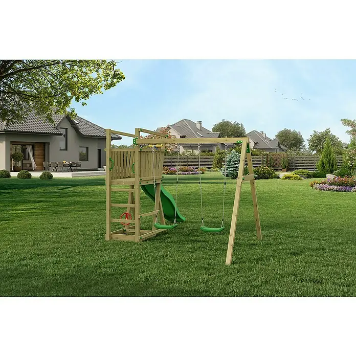Funky Combo Kinderspielturm Dream - Kesseldruckimprägniert - Das Foto zeigt einen Holzspielplatz mit Schaukeln und einer Rutsche in einem gepflegten Garten. Ideal für Kinder zum Spielen und Spaßhaben im Freien.